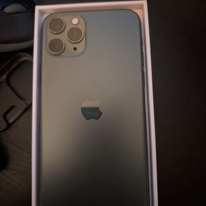 Apple iPhone 11 Pro in Green